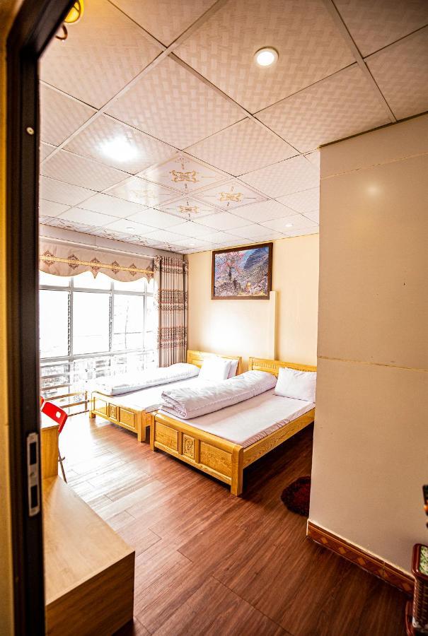 Nha Nghi Thu Nu Bed and Breakfast Meo Vac Exteriör bild