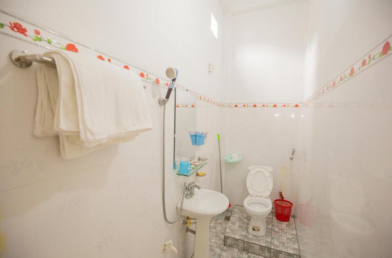 Nha Nghi Thu Nu Bed and Breakfast Meo Vac Exteriör bild